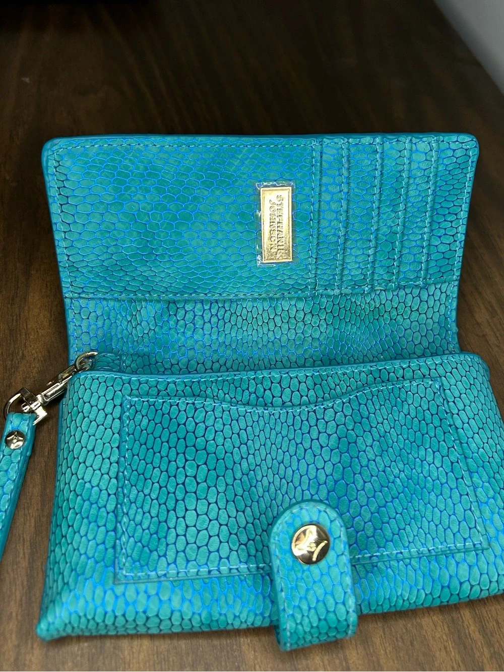Stephanie Johnson Jane Wristlet Tech Wallet Green Snakeskin Print NWOT